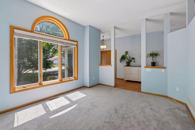 2105 Grimm Road, Chaska, MN 55318