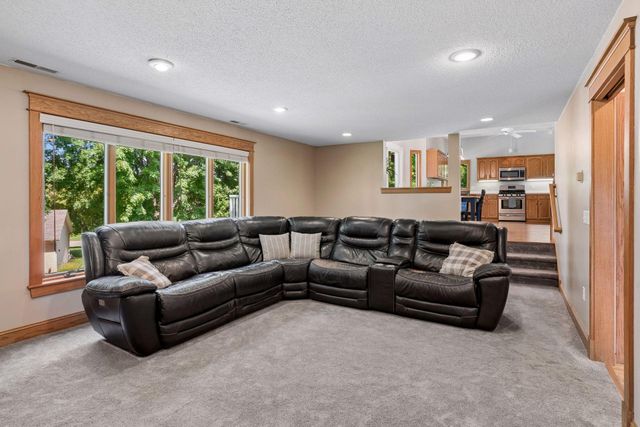 2105 Grimm Road, Chaska, MN 55318