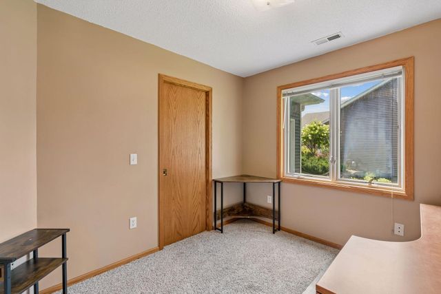 2105 Grimm Road, Chaska, MN 55318