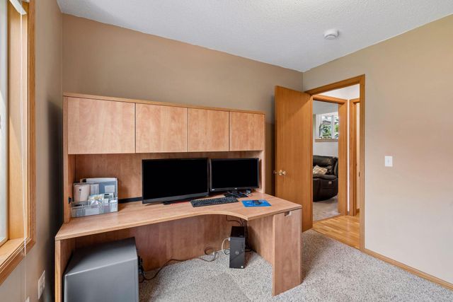 2105 Grimm Road, Chaska, MN 55318