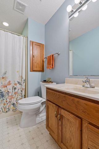 2105 Grimm Road, Chaska, MN 55318