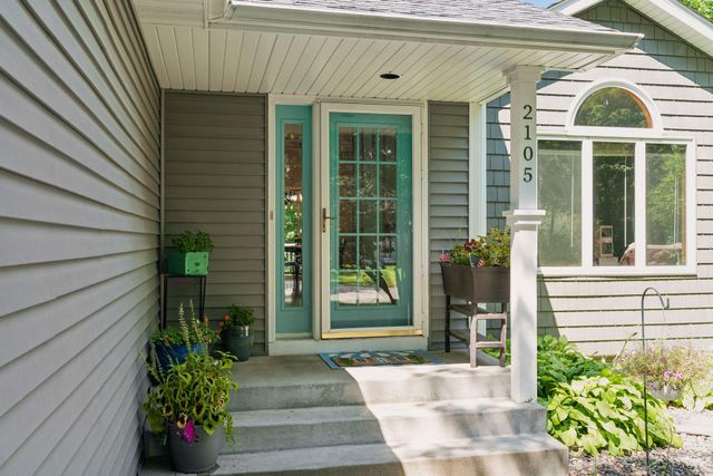 2105 Grimm Road, Chaska, MN 55318