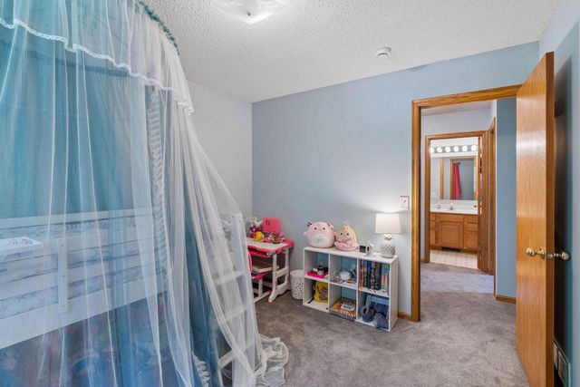 2105 Grimm Road, Chaska, MN 55318