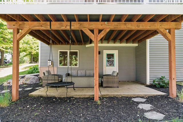 2105 Grimm Road, Chaska, MN 55318
