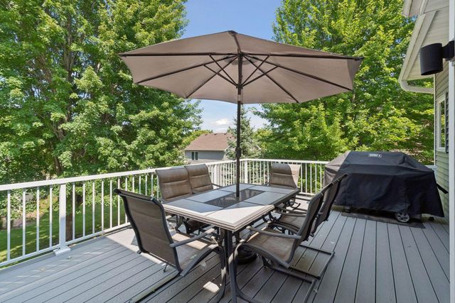 2105 Grimm Road, Chaska, MN 55318