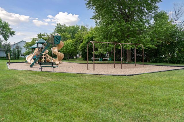 2105 Grimm Road, Chaska, MN 55318