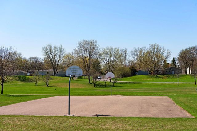2105 Grimm Road, Chaska, MN 55318