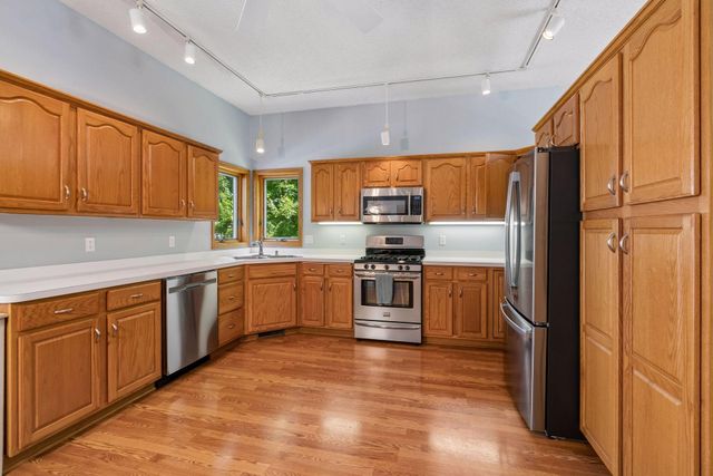 2105 Grimm Road, Chaska, MN 55318