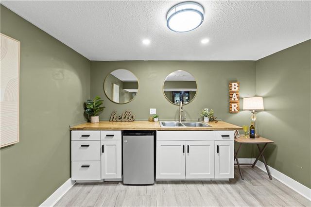 13101 NW Porter Road, Parkville, MO 64152