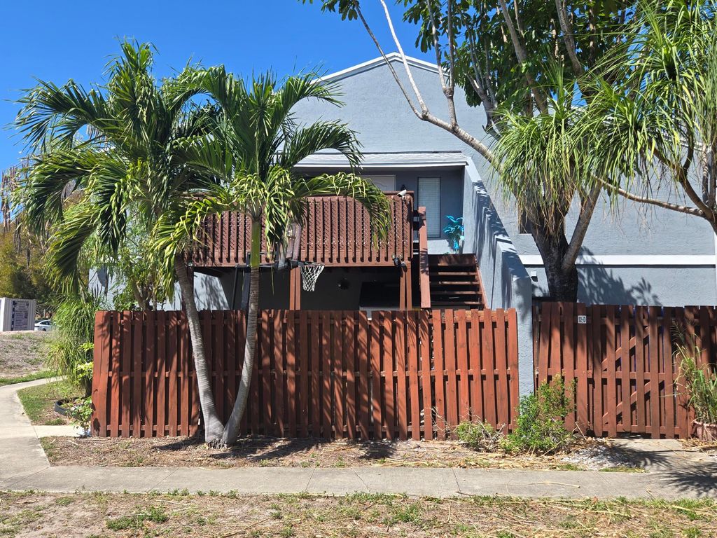 12 Crossings Circle G, Boynton Beach, FL 33435