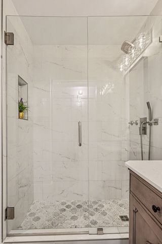 700 Church St Apt 803, Nashville, TN 37203