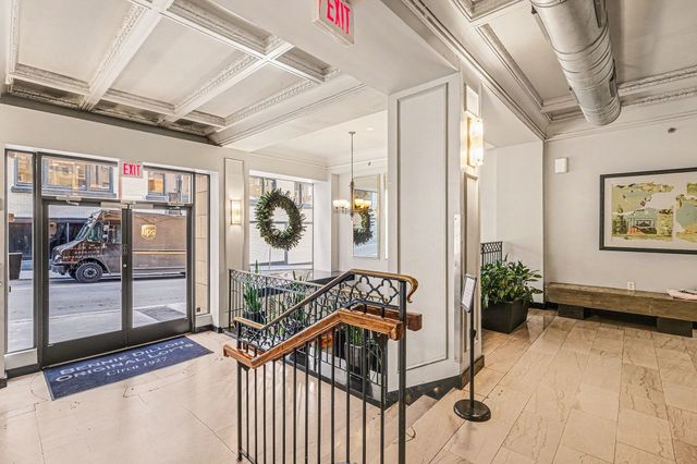 700 Church St Apt 803, Nashville, TN 37203