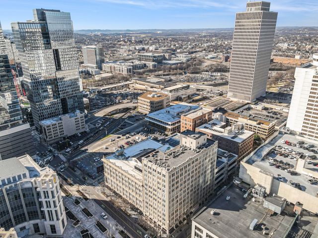 700 Church St Apt 803, Nashville, TN 37203