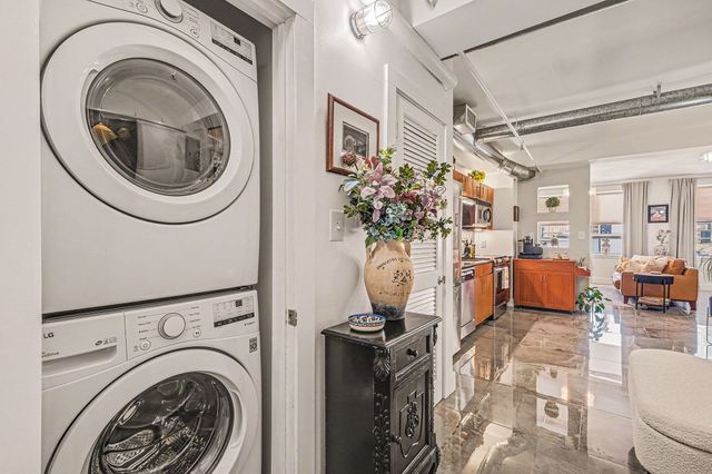 700 Church St Apt 803, Nashville, TN 37203