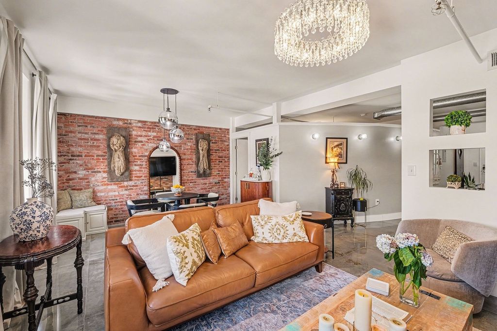 700 Church St Apt 803, Nashville, TN 37203