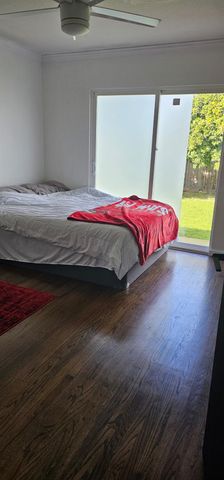 1525 Tiverton Ave, Sacramento, CA 95822