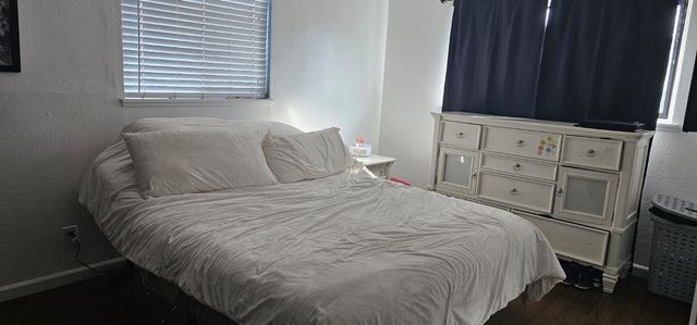 1525 Tiverton Ave, Sacramento, CA 95822