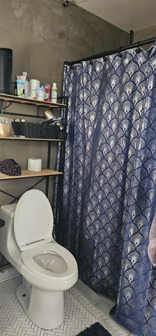 1525 Tiverton Ave, Sacramento, CA 95822