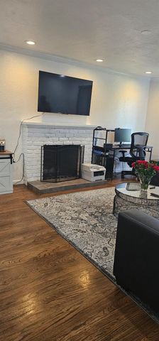 1525 Tiverton Ave, Sacramento, CA 95822