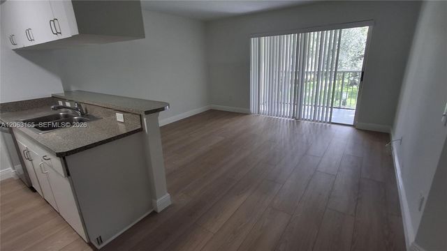 440 S Park Rd 206, Hollywood, FL 33021
