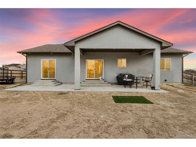 171 W Legend Dr, Pueblo West, CO 81007