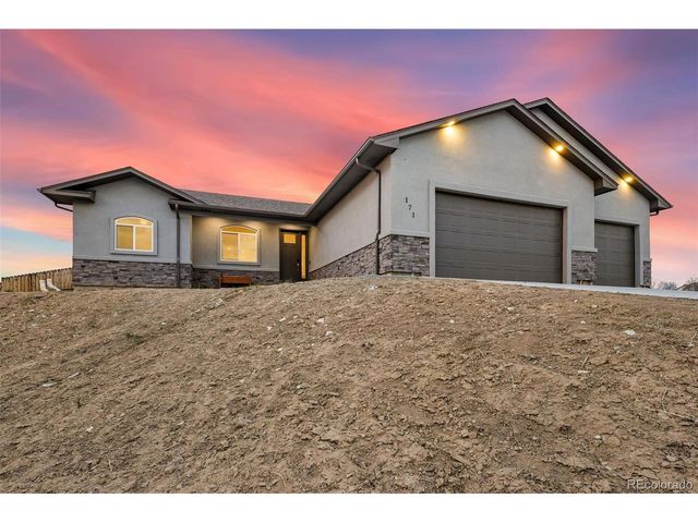 171 W Legend Dr, Pueblo West, CO 81007