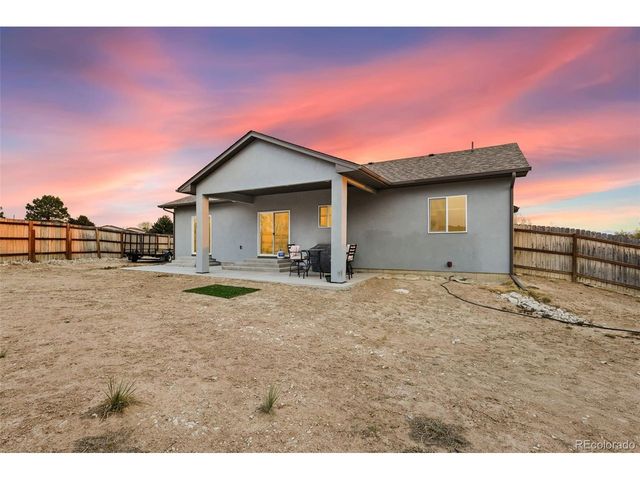 171 W Legend Dr, Pueblo West, CO 81007