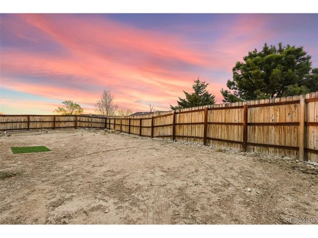 171 W Legend Dr, Pueblo West, CO 81007