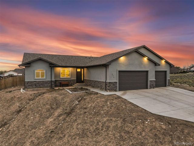 171 W Legend Dr, Pueblo West, CO 81007