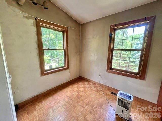 105 Chestnut Hill Road, Black Mountain, NC 28711