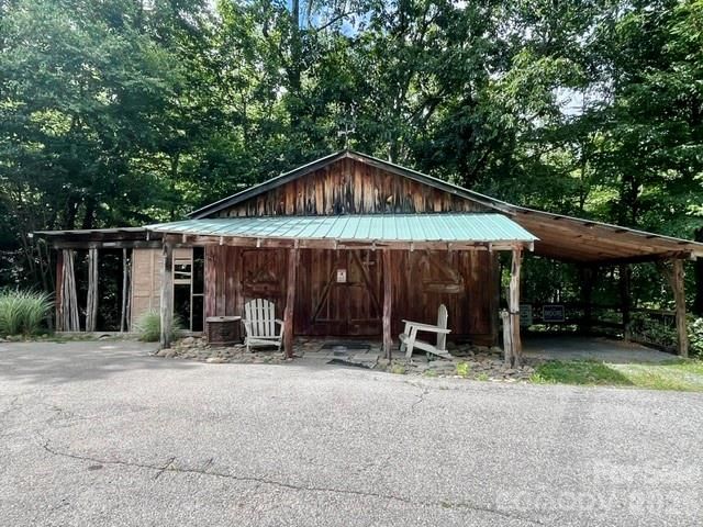 105 Chestnut Hill Road, Black Mountain, NC 28711