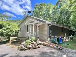 105 Chestnut Hill Road, Black Mountain, NC 28711