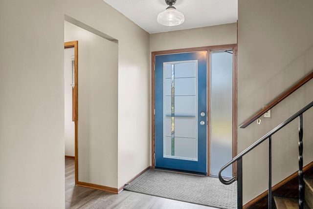 220 Windsor Lane, New Brighton, MN 55112