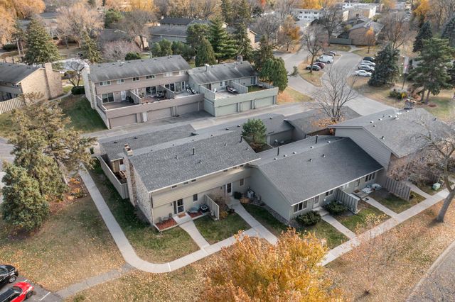 220 Windsor Lane, New Brighton, MN 55112