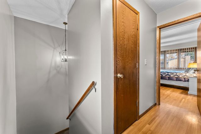 220 Windsor Lane, New Brighton, MN 55112