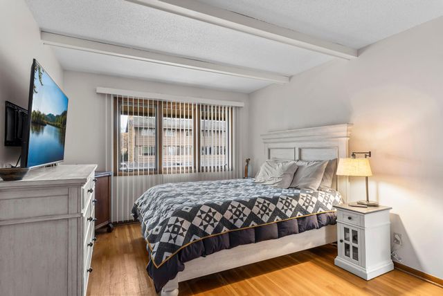 220 Windsor Lane, New Brighton, MN 55112