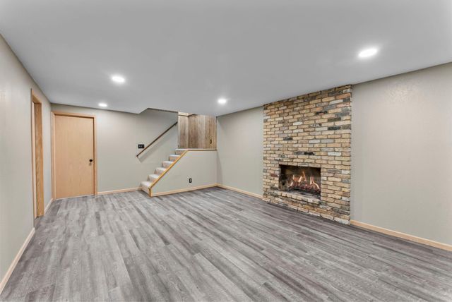 220 Windsor Lane, New Brighton, MN 55112