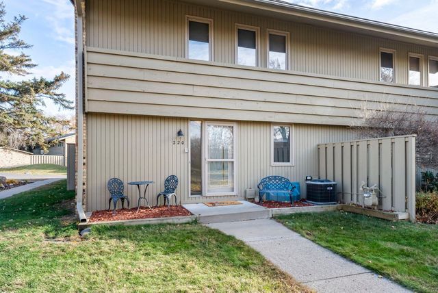 220 Windsor Lane, New Brighton, MN 55112