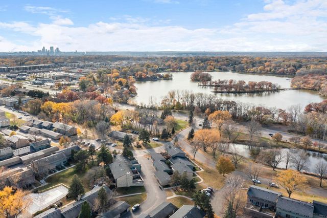 220 Windsor Lane, New Brighton, MN 55112