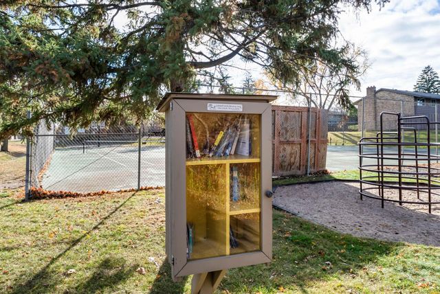 220 Windsor Lane, New Brighton, MN 55112