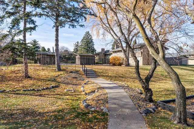 220 Windsor Lane, New Brighton, MN 55112