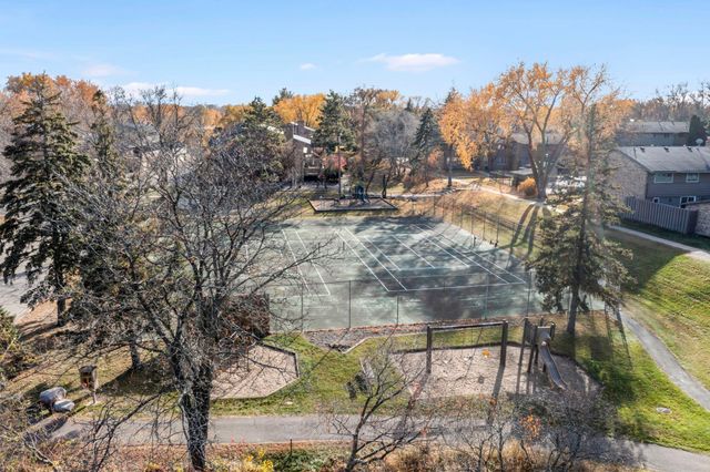 220 Windsor Lane, New Brighton, MN 55112