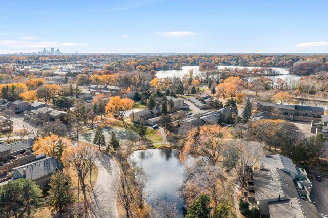 220 Windsor Lane, New Brighton, MN 55112