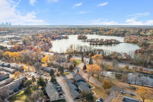 220 Windsor Lane, New Brighton, MN 55112