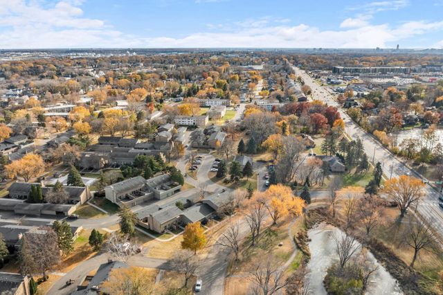 220 Windsor Lane, New Brighton, MN 55112