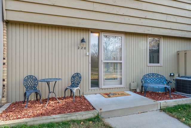 220 Windsor Lane, New Brighton, MN 55112