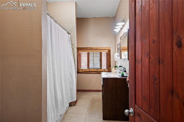 1008 Canon Ridge Trail A, Canon City, CO 81212