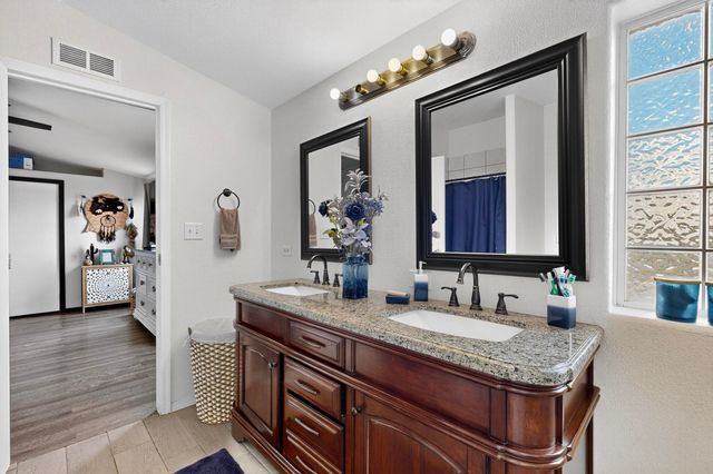 99 NORTHVIEW Trail, Edgewood, NM 87015