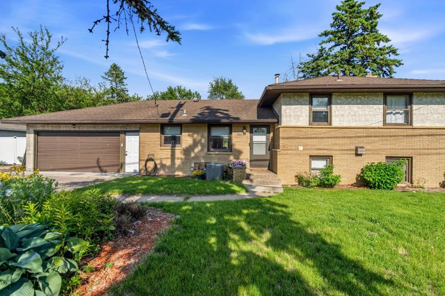 6785 E River Road, Fridley, MN 55432