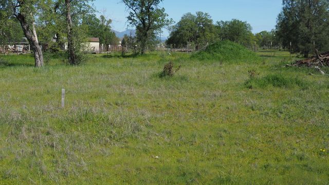 21752 Hidden Acres Road, Bella Vista, CA 96008